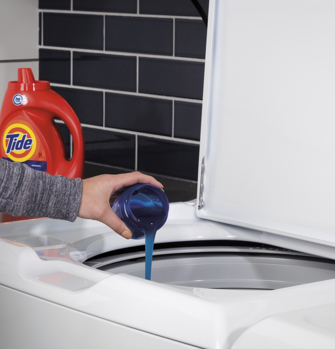 GE 4.6 Cu. Ft. White Top Load Washer